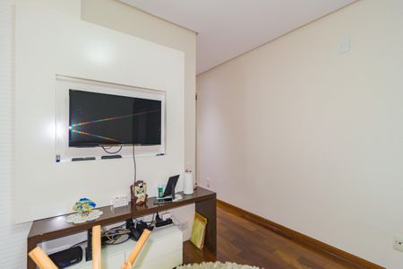 Apartamento à venda com 186m², 3 quartos e 4 vagas Apartamento à venda com 186m², 3 quartos e 4 vagasSala de TV