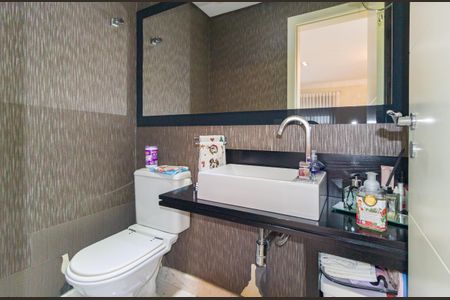 Apartamento à venda com 186m², 3 quartos e 4 vagas Apartamento à venda com 186m², 3 quartos e 4 vagasLavabo