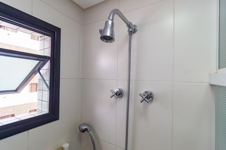 Apartamento à venda com 186m², 3 quartos e 4 vagas Apartamento à venda com 186m², 3 quartos e 4 vagasDetalhe Banheiro - Suíte 2