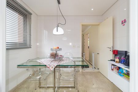 Apartamento à venda com 186m², 3 quartos e 4 vagas Apartamento à venda com 186m², 3 quartos e 4 vagasCozinha