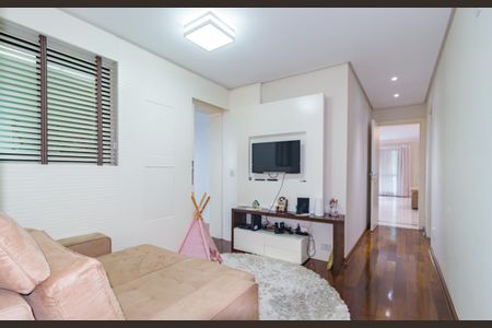 Apartamento à venda com 186m², 3 quartos e 4 vagas Apartamento à venda com 186m², 3 quartos e 4 vagasSala de TV