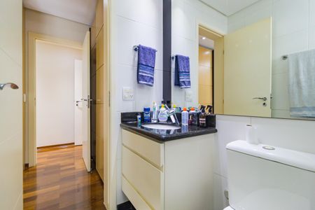 Apartamento à venda com 186m², 3 quartos e 4 vagas Apartamento à venda com 186m², 3 quartos e 4 vagasBanheiro - Suíte 1