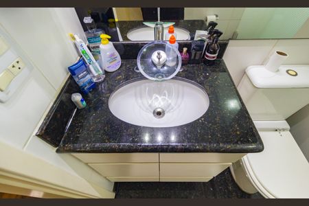 Apartamento à venda com 186m², 3 quartos e 4 vagas Apartamento à venda com 186m², 3 quartos e 4 vagasDetalhe Banheiro - Suíte 1