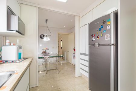 Apartamento à venda com 186m², 3 quartos e 4 vagas Apartamento à venda com 186m², 3 quartos e 4 vagasCozinha