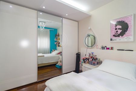 Apartamento à venda com 186m², 3 quartos e 4 vagas Apartamento à venda com 186m², 3 quartos e 4 vagasSuíte 2