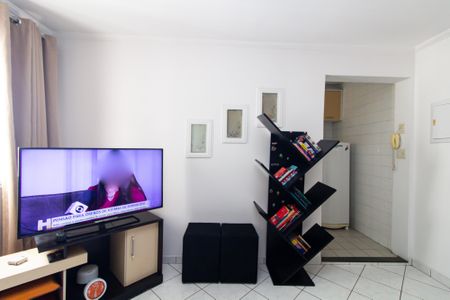 Sala de apartamento à venda com 1 quarto, 37m² em Vila Carmosina, São Paulo
