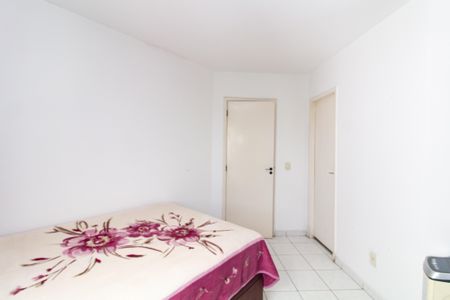 Suíte de apartamento à venda com 1 quarto, 37m² em Vila Carmosina, São Paulo