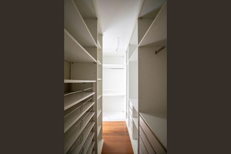 Apartamento para alugar com 309m², 4 quartos e 4 vagasCloset Suíte 1