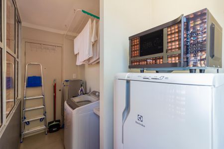 Apartamento para alugar com 78m², 2 quartos e 1 vaga Apartamento para alugar com 78m², 2 quartos e 1 vagaCozinha e Área de Serviço