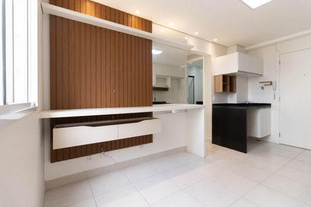 Sala de apartamento para alugar com 2 quartos, 36m² em Parque Fongaro, São Paulo