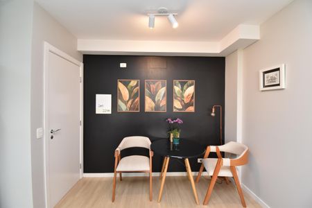 Sala de kitnet/studio para alugar com 1 quarto, 41m² em Juvevê, Curitiba