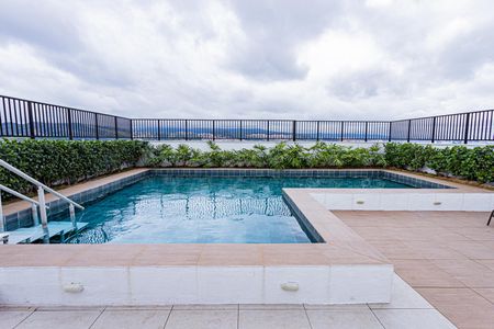 Apartamento à venda com 35m², 2 quartos e sem vagaÁrea comum - Piscina