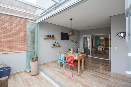 Casa à venda com 257m², 3 quartos e 5 vagasVaranda gourmet