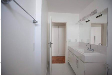 Apartamento à venda com 3 quartos, 215m² em Santa Cecilia, São Paulo