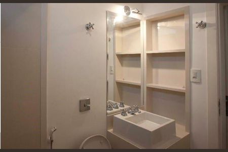 Apartamento à venda com 3 quartos, 215m² em Santa Cecilia, São Paulo