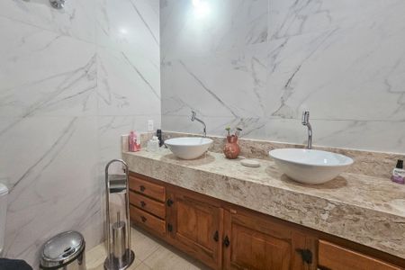 Casa para alugar com 420m², 3 quartos e 3 vagas Casa para alugar com 420m², 3 quartos e 3 vagasbanheiro da suíte 3