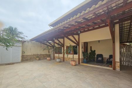 Casa para alugar com 420m², 3 quartos e 3 vagas Casa para alugar com 420m², 3 quartos e 3 vagasfachada