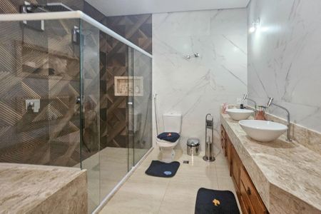 Casa para alugar com 420m², 3 quartos e 3 vagas Casa para alugar com 420m², 3 quartos e 3 vagasbanheiro da suíte 3