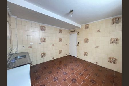 Casa à venda com 120m², 2 quartos e 2 vagas Casa à venda com 120m², 2 quartos e 2 vagasCozinha