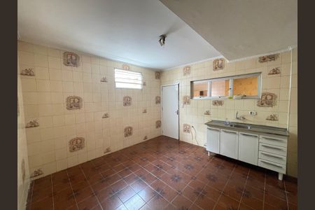 Casa à venda com 120m², 2 quartos e 2 vagas Casa à venda com 120m², 2 quartos e 2 vagasCozinha