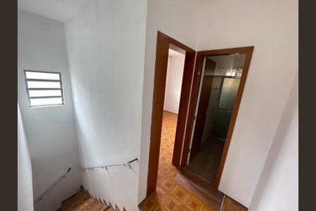 Casa à venda com 120m², 2 quartos e 2 vagas Casa à venda com 120m², 2 quartos e 2 vagasCorredor