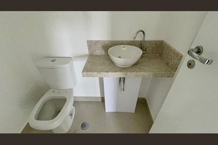 Apartamento à venda com 86m², 2 quartos e 1 vaga Apartamento à venda com 86m², 2 quartos e 1 vagaLavabo