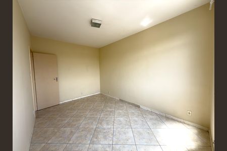 Apartamento à venda com 71m², 2 quartos e 1 vagaQuarto 2