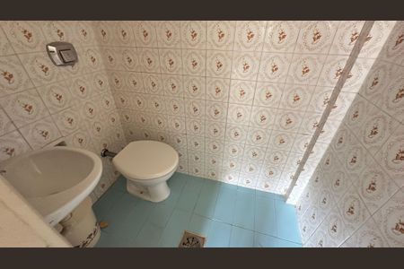 Casa para alugar com 1199m², 2 quartos e 4 vagas Casa para alugar com 1199m², 2 quartos e 4 vagasBanheiro de serviço