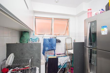 Apartamento à venda com 48m², 2 quartos e 1 vaga Apartamento à venda com 48m², 2 quartos e 1 vagaCozinha e Área de Serviço