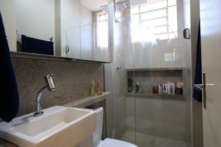 Apartamento à venda com 70m², 2 quartos e 1 vagaBanheiro da Suíte