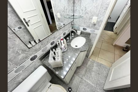 Apartamento à venda com 95m², 4 quartos e 1 vagaBanheiro da Suíte