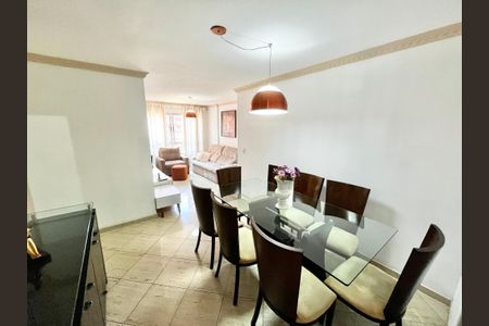 Apartamento à venda com 95m², 4 quartos e 1 vagaSala