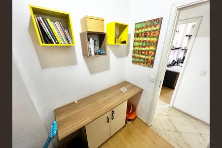 Apartamento à venda com 95m², 4 quartos e 1 vagaEscritório