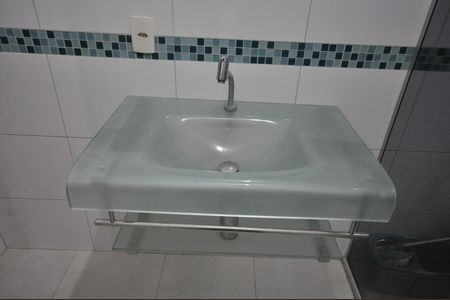 Banheiro de kitnet/studio para alugar com 2 quartos, 22m² em Jardim Brasil, São Paulo