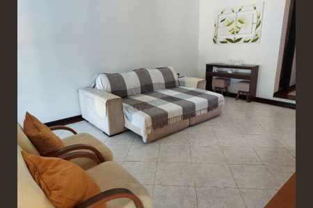 Casa à venda com 4 quartos, 242m² em Várzea das Moças, Niterói