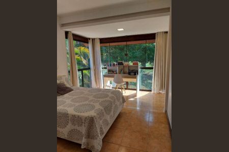 Casa à venda com 4 quartos, 242m² em Várzea das Moças, Niterói