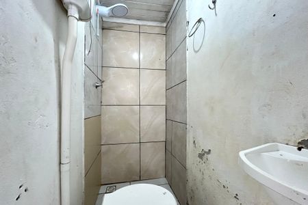 Banheiro de apartamento para alugar com 1 quarto, 20m² em Capoeiras, Florianópolis