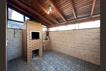 Casa para alugar com 85m², 2 quartos e 1 vagaPátio