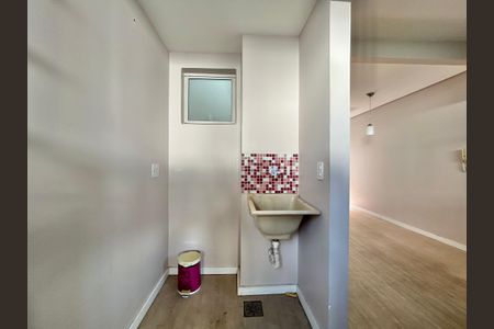 Casa para alugar com 85m², 2 quartos e 1 vagaÁrea de Serviço