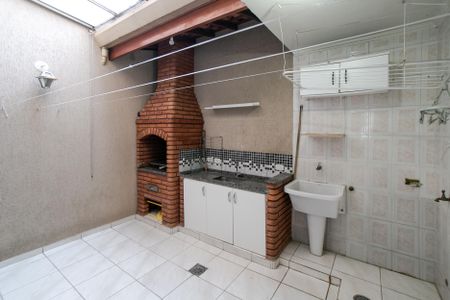 Casa para alugar com 120m², 2 quartos e 1 vagaÁrea de Serviço