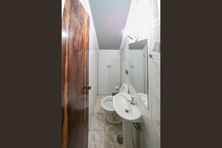 Casa para alugar com 120m², 2 quartos e 1 vagaSala - Lavabo
