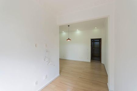 Apartamento à venda com 68m², 2 quartos e 1 vagaSala