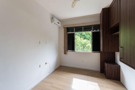 Apartamento à venda com 68m², 2 quartos e 1 vagaSuíte