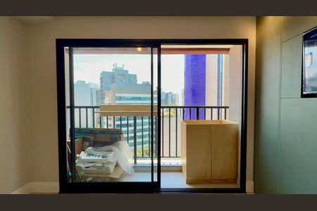 Varanda de kitnet/studio à venda com 1 quarto, 25m² em Pinheiros, São Paulo