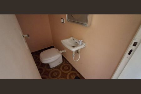 Casa à venda com 157m², 3 quartos e 2 vagasLavabo 