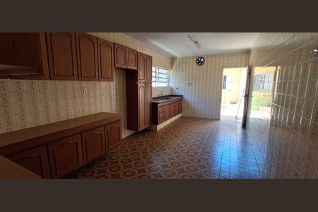 Casa à venda com 157m², 3 quartos e 2 vagasCozinha 