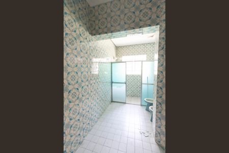 Casa à venda com 400m², 2 quartos e 2 vagasBanheiro