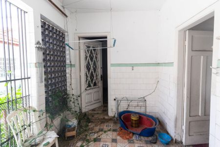 Casa à venda com 400m², 2 quartos e 2 vagasÁrea de serviço