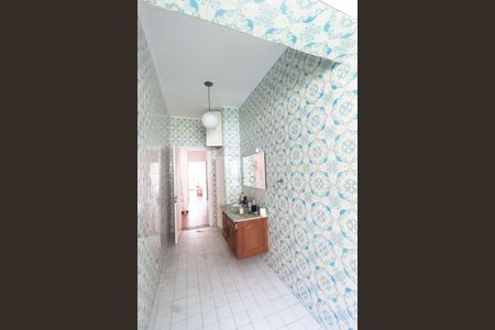 Casa à venda com 400m², 2 quartos e 2 vagasBanheiro