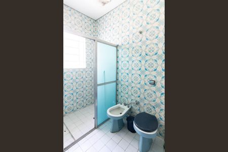 Casa à venda com 400m², 2 quartos e 2 vagasBanheiro